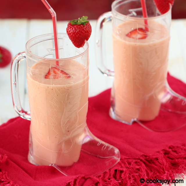 Strawberry Mango Smoothie | Cooks Joy