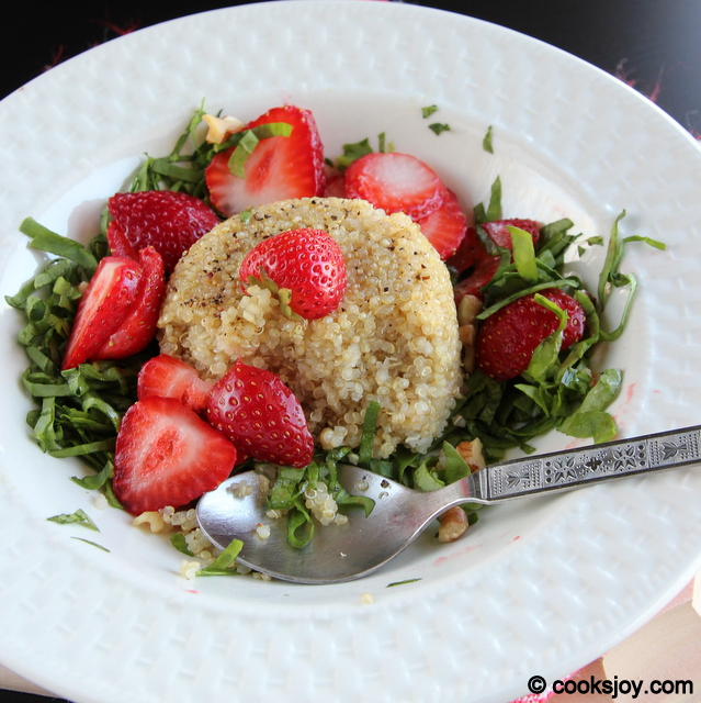 Spinach Quinoa Strawberry Salad | Cooks Joy