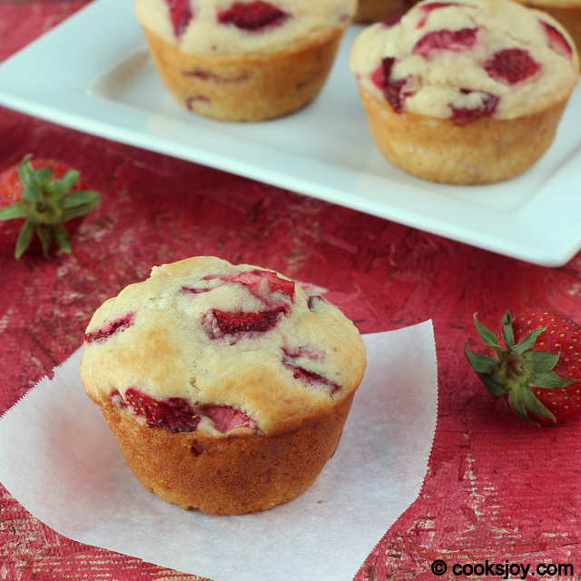 Strawberry Yogurt Muffins | Cooks Joy