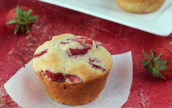 Strawberry Muffins with Greek Yogurt | Cooks Joy