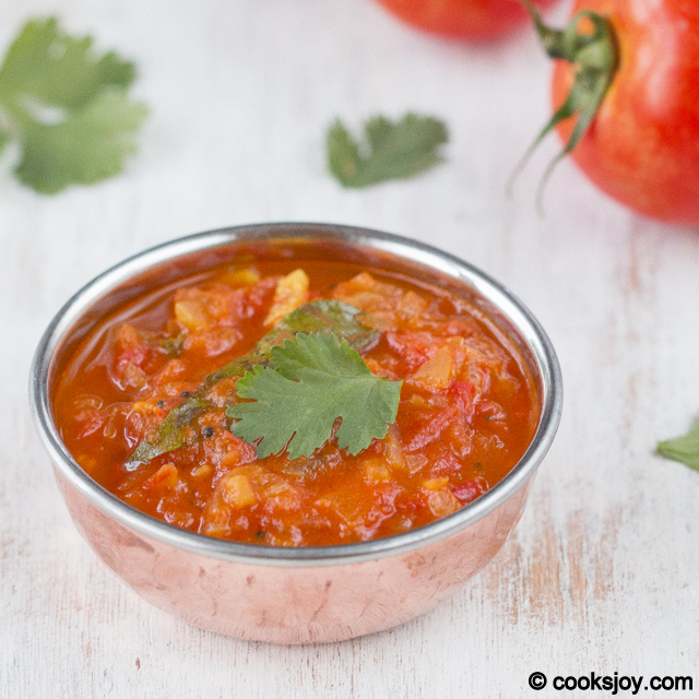 Onion Tomato Curry | Cooks Joy