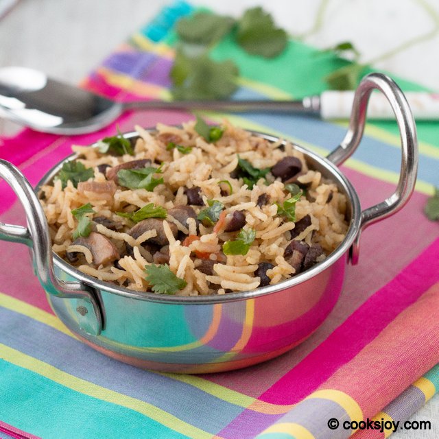 Mushroom Black Bean Rice | Cooks Joy