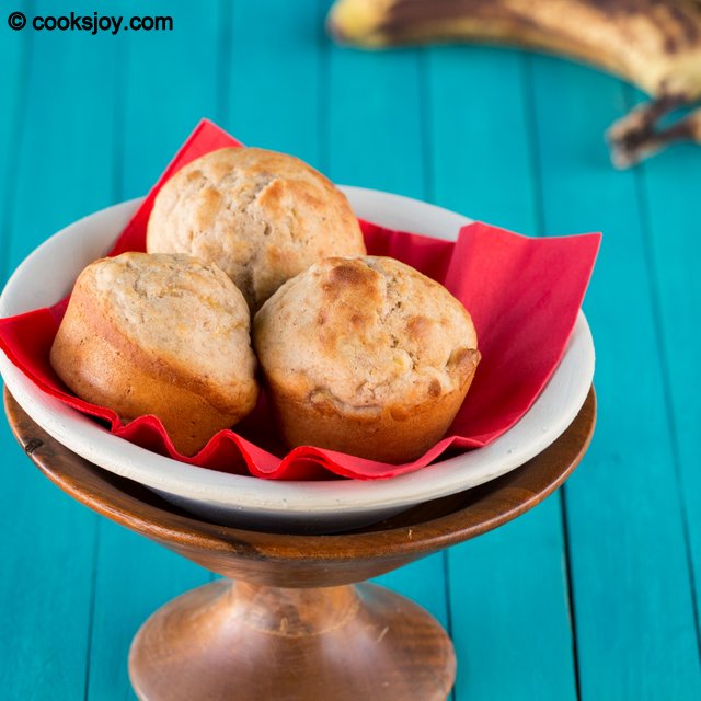 Banana Walnut Muffin | Cooks Joy